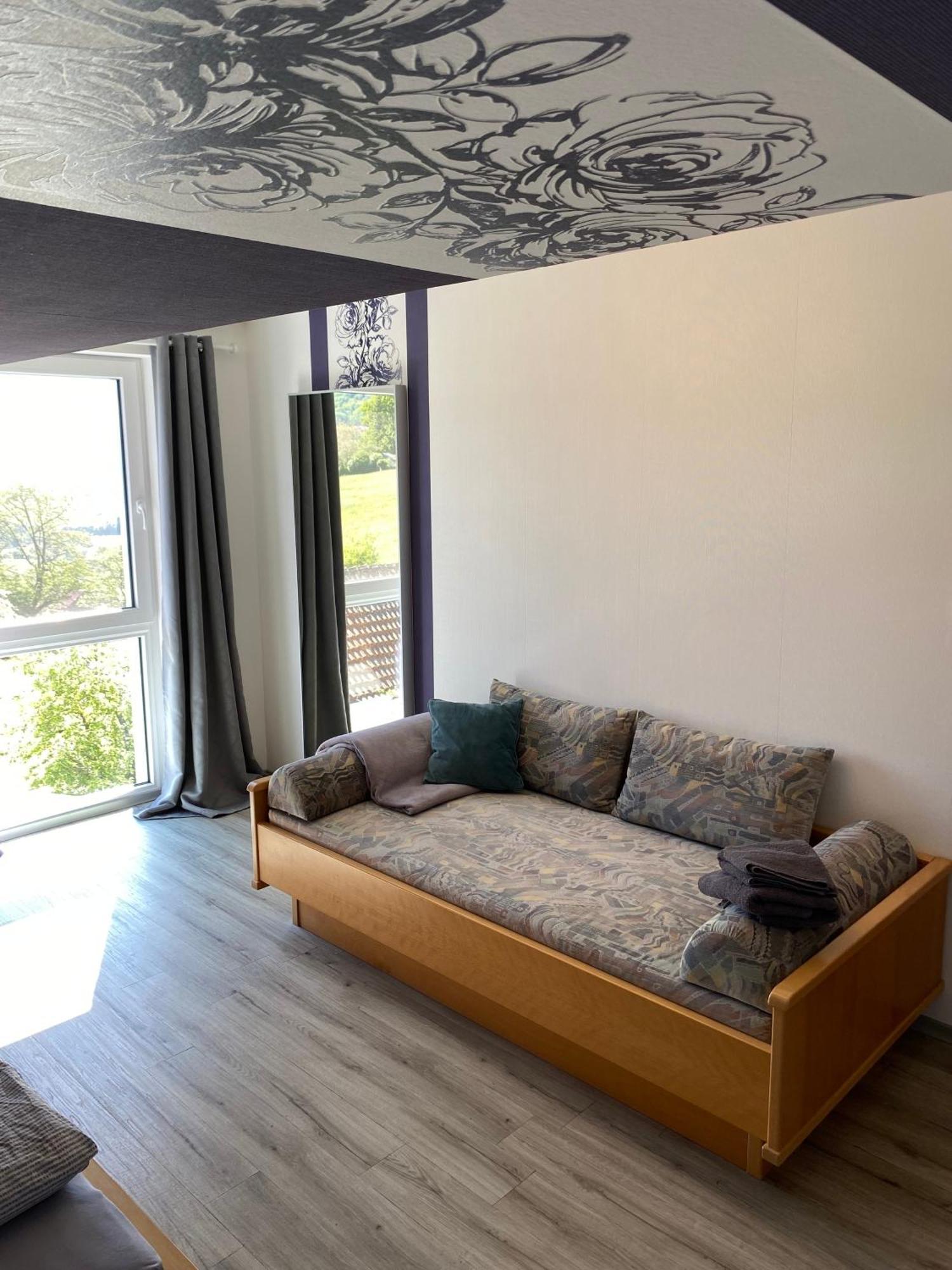 Rhoen Ebert Apartment